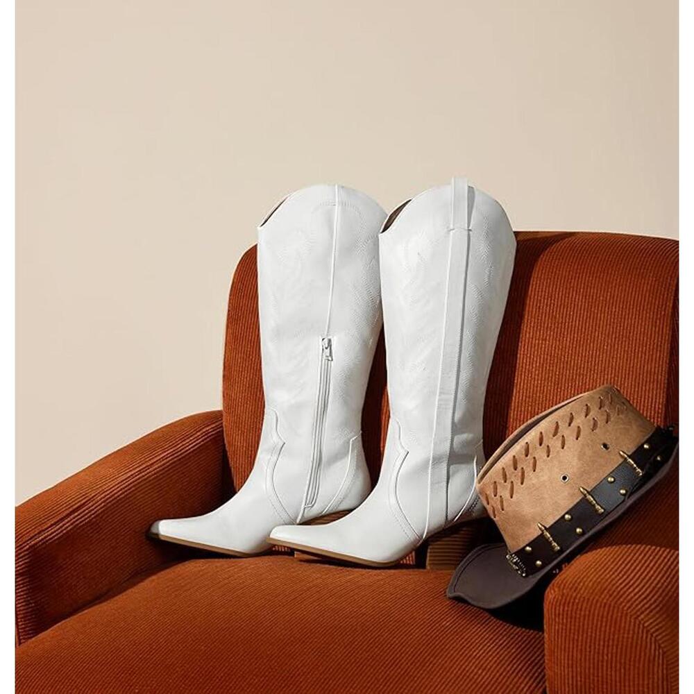 Knee High White Fashion Cowboy Boot, Size 9 - Picture 4 of 5